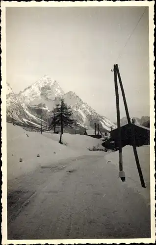 Foto Ak Cortina d'Ampezzo Veneto, Ortspartie im Winter