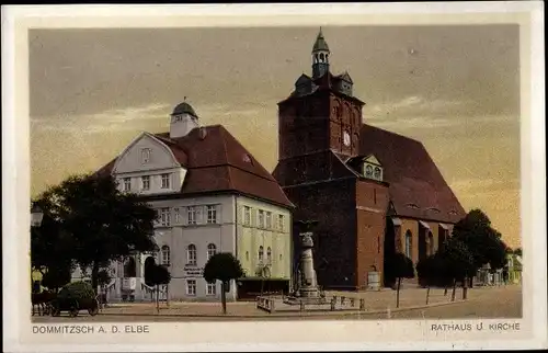 Ak Dommitzsch Elbe Nordsachsen Sachsen, Rathaus und Kirche