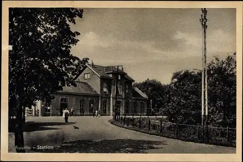 Ak Ruurlo Gelderland, Station, Blick auf den Bahnhof, Straßenseite