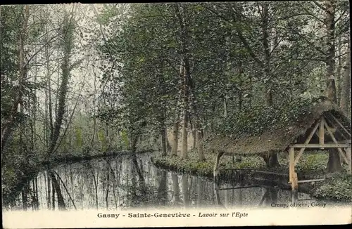 Ak Gasny Eure, Sainte Genevieve, Lavoir sur l'Epte