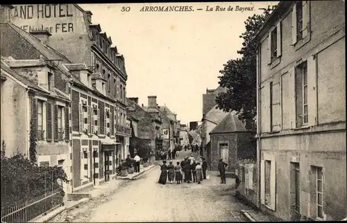 Ak Arromanches Calvados, La Rue de Bayeux