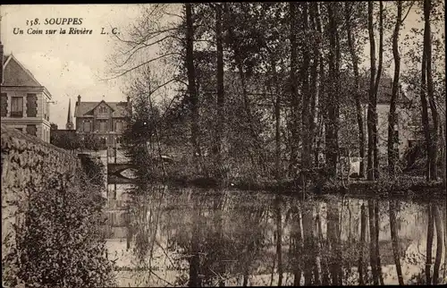 Ak Souppes sur Loing Seine et Marne, Un Coin sur la Riviere