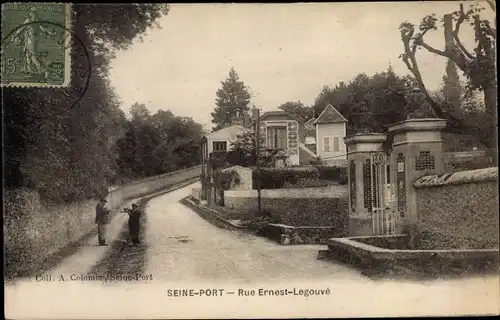 Ak Seine Port Seine et Marne, Rue Ernest Legouve