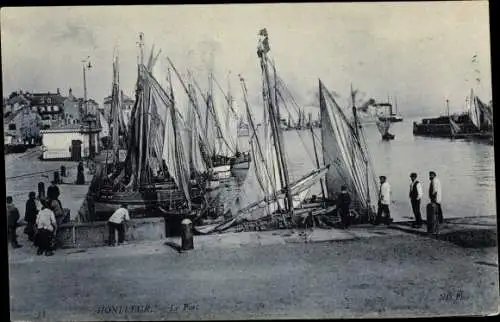 Ak Honfleur Calvados, Le Port, Segelboote