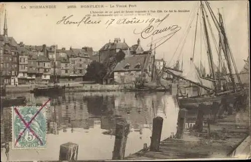 Ak Honfleur Calvados, Le Vieux Port, Segelboot