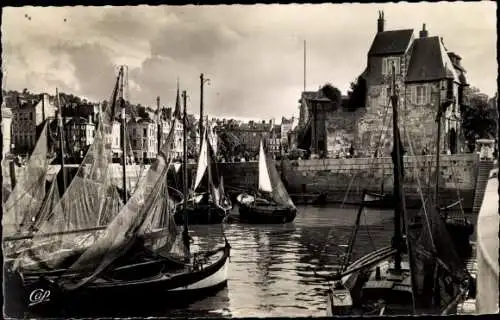 Ak Honfleur Calvados, Le Port de la Lieutenance, Segelboot