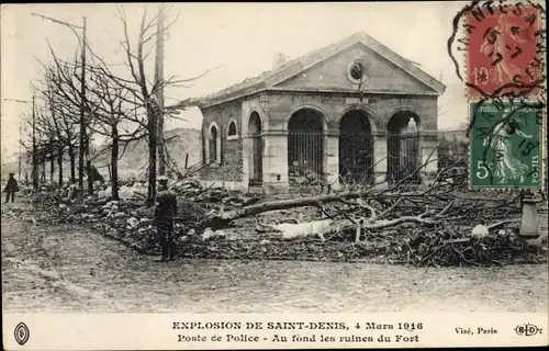 Ak Saint Denis, Poste de Police, Au fond les Ruines du Fort, 04.03.1916