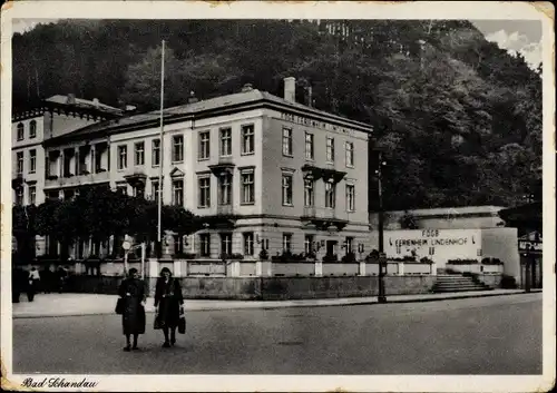 Ak Bad Schandau an der Elbe, FDGB Ferienheim Lindenhof, Passanten 