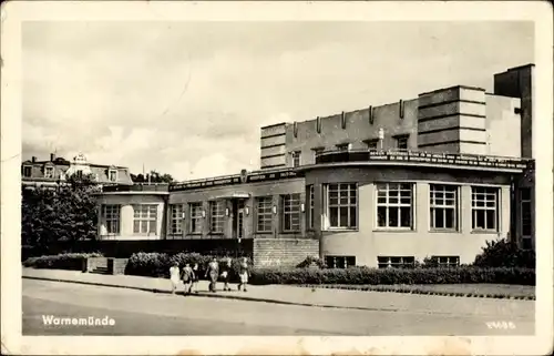 Ak Warnemünde Rostock in Mecklenburg, Straßenansicht