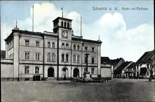 Ak Skwierzyna Schwerin Warthe Ostbrandenburg, Markt mit Rathaus