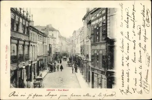 Ak Verdun Lothringen Meuse, Rue Mazel, Pharmacie, Straßenpartie in der Stadt