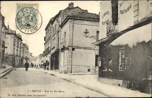 Ak Baugé Maine et Loire, Rue du Roi René, Librairie Papeterie