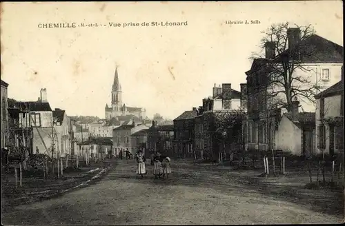Ak Chemillé Maine et Loire, vue prise de St Léonard, trois filles