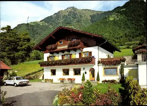 Ak Westendorf in Tirol, Pension Sonnenwend, Frontansicht mit Berggipfel