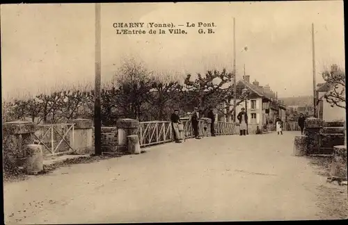 Ak Charny Yonne, Le Pont, L'Entree de la Ville