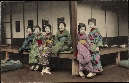 Ak Japan, junge Frauen in Kimonos