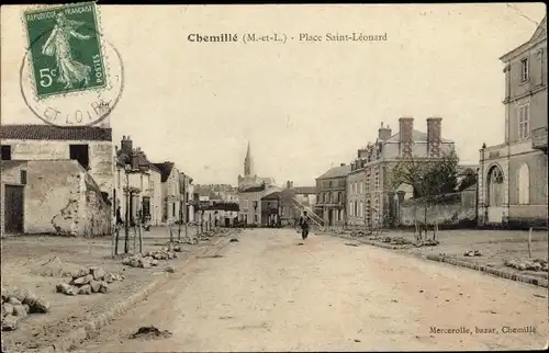 Ak Chemillé Maine et Loire, Place Saint Leonard, clocher