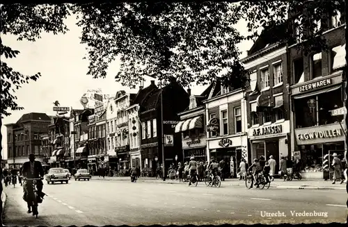 Ak Utrecht Niederlande, Vredenburg, Radfahrer, Geschäfte