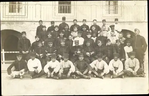 Foto Ak Französische Soldaten in Uniform, Regiment