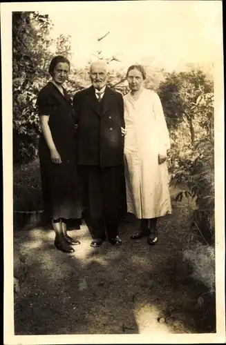 Foto Ak Weilburg im Lahntal, Tante Grete, Großvater, Tante Anne