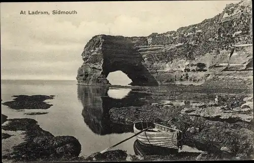 Sidmouth South West England, At Ladram, Ruderboot