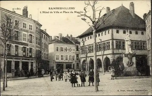 Ak Rambervillers Vosges, L'Hotel de Ville et Place du Marche