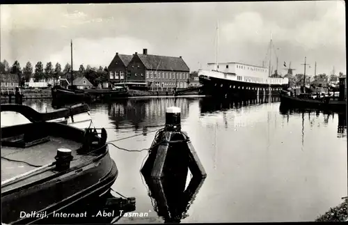 Ak Delfzijl Groningen Niederlande, Internaat Abel Tasman, Wasserfront, Boote