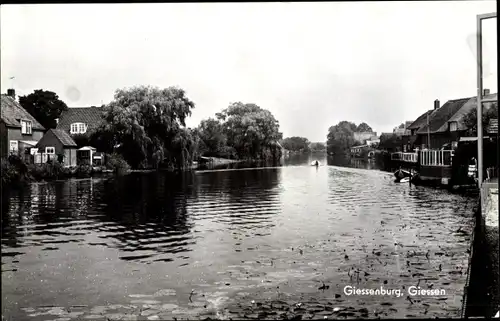 Ak Giessenburg Südholland, Giessen, Partie am Wasser