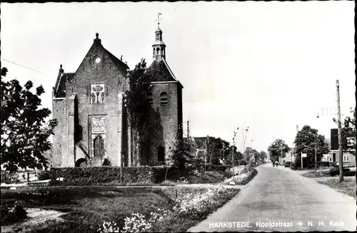 Ak Harkstede Groningen, Hoofdstraat, N. H. Kerk