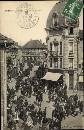 Ak Rambervillers Vosges, Defile d'Artillerie