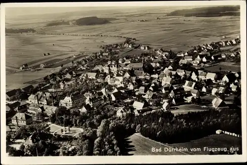 Ak Bad Dürrheim Baden Württemberg, Blick auf den Ort, Fliegeraufnahme