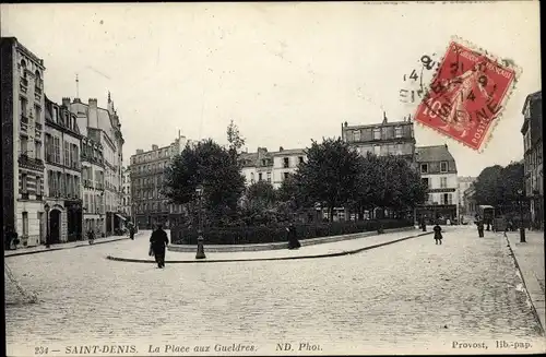 Ak Saint Denis Seine Saint Denis, La Place aux Gueldres