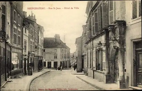 Ak Rouceux Neufchâteau Vosges, Rue St Jean, Hotel de Ville