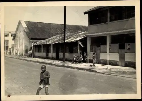 Foto Ak Kindia Guinea, Enfants jouent dans la rue