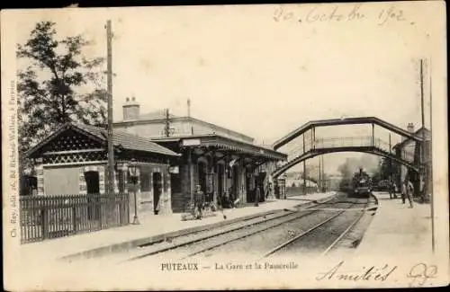 Ak Puteaux Hauts de Seine, La Gare et la Passerelle, Fußgängerbrücke