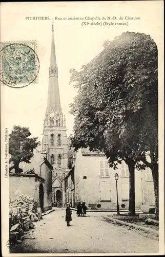 Ak Pithiviers Loiret, Rue et ancienne Chapelle de N. D. du Chardon