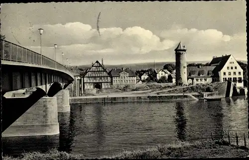 Ak Holzminden an der Weser, Jugendherberge vom Ufer aus, Brücke