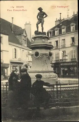 Ak Dijon Côte d'Or, Place Francois Rude, Le Vendangeur