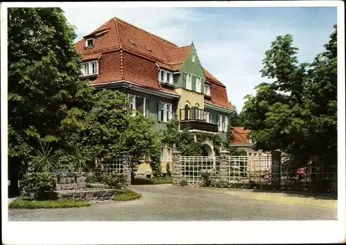 Ak Benneckenstein Oberharz, Kurhaus Tannenwald, Villa mit Brunnenanlage