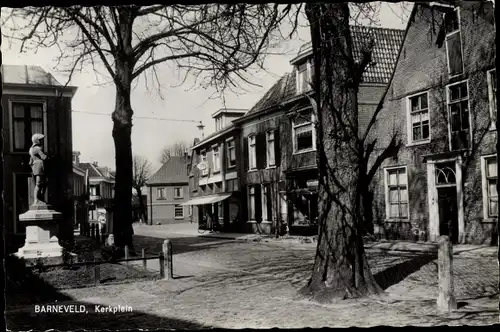 Ak Barneveld Gelderland, Kerkplein