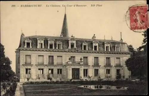 Ak Hardricourt Meulan en Yvelines, Château, Cour d´Honneur