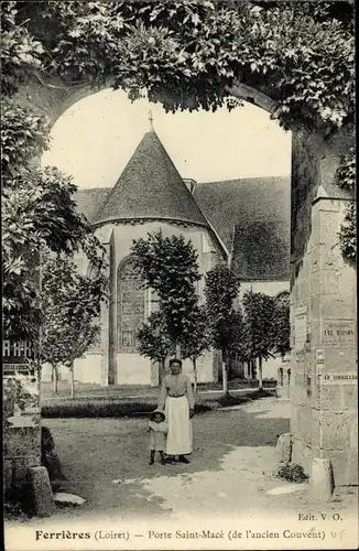 Ak Ferrières en Gâtinais Loiret, Porte Saint Mace, de l'Ancien Couvent