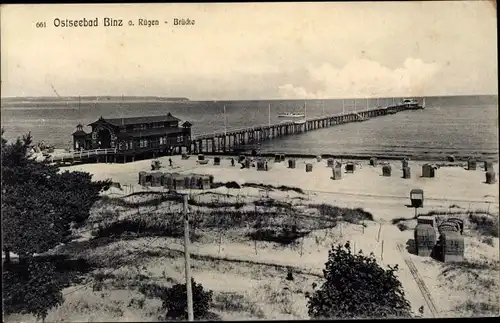 Ak Seebad Binz auf Rügen, Landungsbrücke, Strandpartie