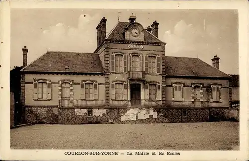 Ak Courlon Yonne, La Mairie et les Écoles