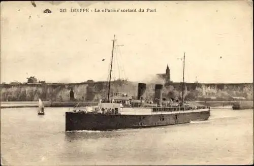 Ak Dieppe Seine Maritime, Le Paris sortant du Port