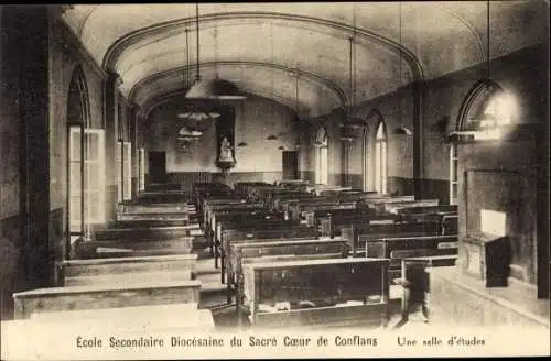 Ak Charenton Val de Marne, Ecole Secondaire Diocesaine du Sacre Coeur de Conflans, Une salle