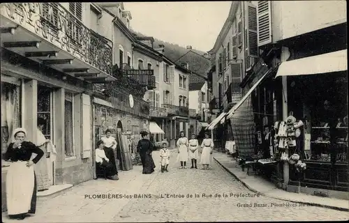 Ak Plombières les Bains Lothringen Vosges, L'Entree de la Rue de la Prefecture