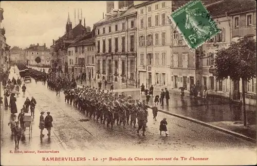 Ak Rambervillers Vosges, Le 17e Bataillon de Chasseurs revenant du Tir d'honneur