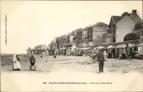 Ak Saint Aubin sur Mer Calvados, Vue de la Rue Baton