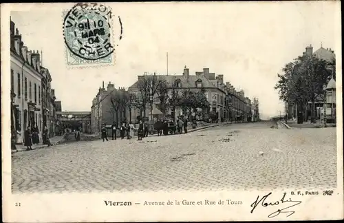 Ak Vierzon Cher, Avenue de la Gare et Rue de Tours